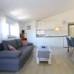 Jere 719 Pula