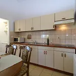 Jere 719 * Pula