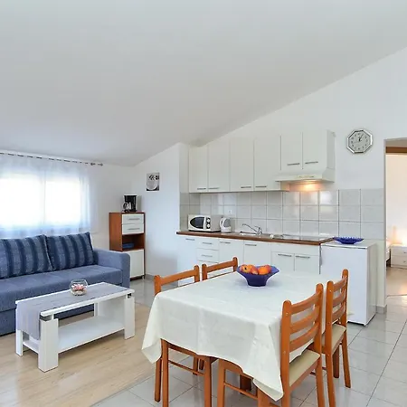 Apartament Jere 719