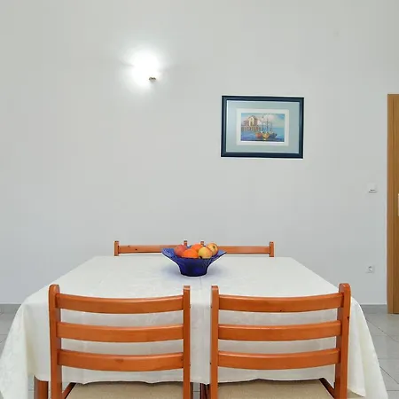Jere 719 Apartament Pula